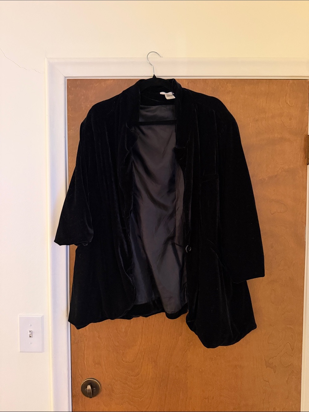 Esley Black Velvet Open-Front Blazer